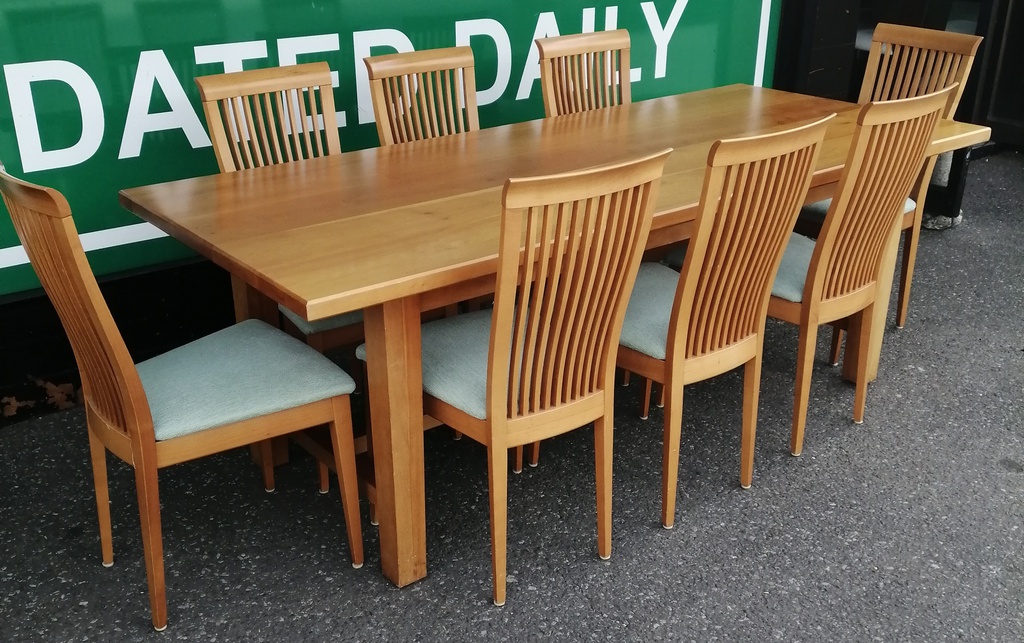 QUALITY HEAL'S TABLE AND 8 CHAIRS