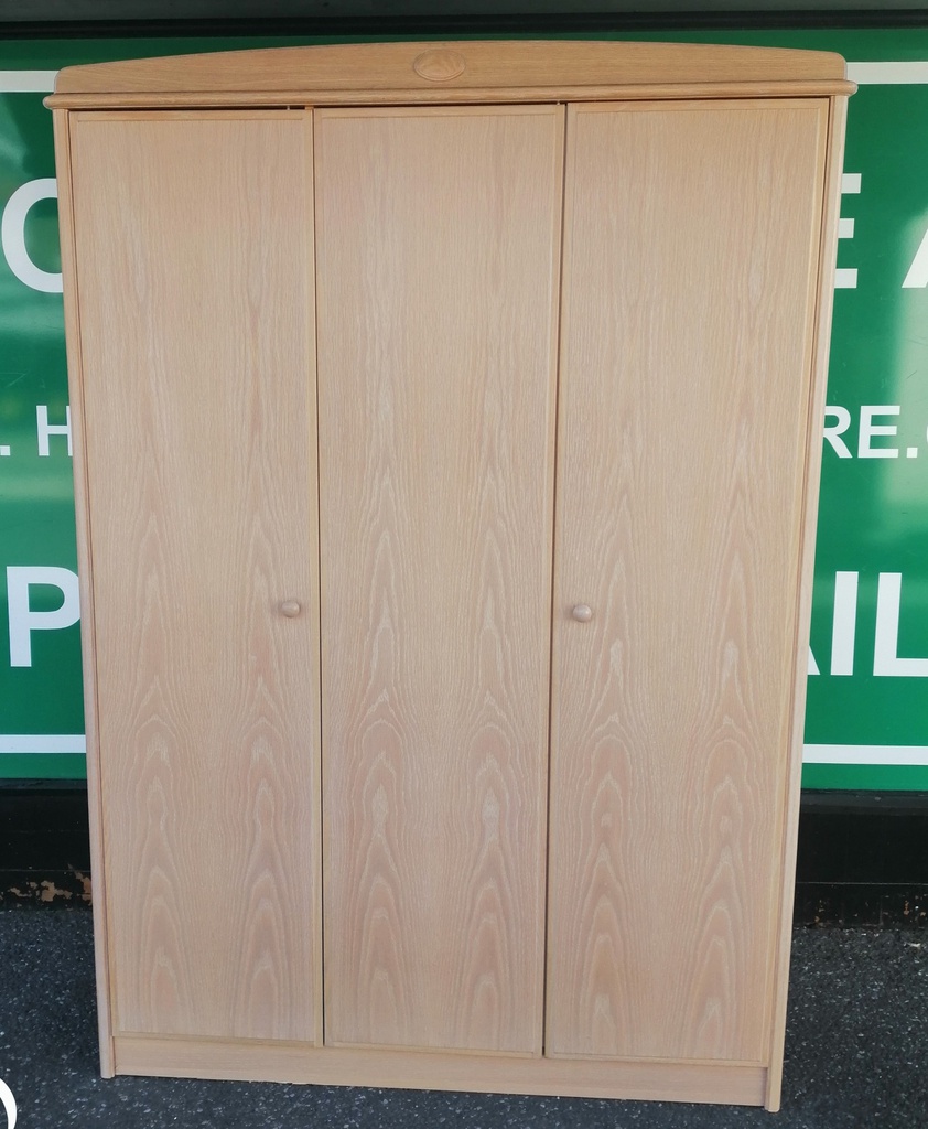 LOVELY  TRIPLE LIME WASH STAG WARDROBE