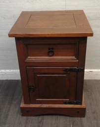 [HF17791] Single large mexican pine bedside