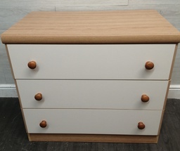 [HF18560] Three Drawer Chest