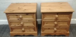[HF18651] PAIR SOLID PINE THREE DRAWER BEDSIDES CHESTS
