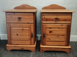 [HF18806] PAIR OF PINE BEDSIDE UNITS
