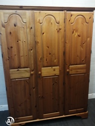 [HF18941] DUCAL PINE TRIPLE WARDROBE